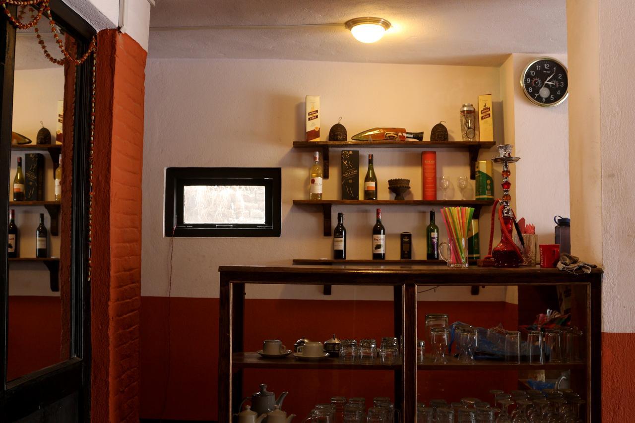 Hôtel Bravo à Katmandou Extérieur photo