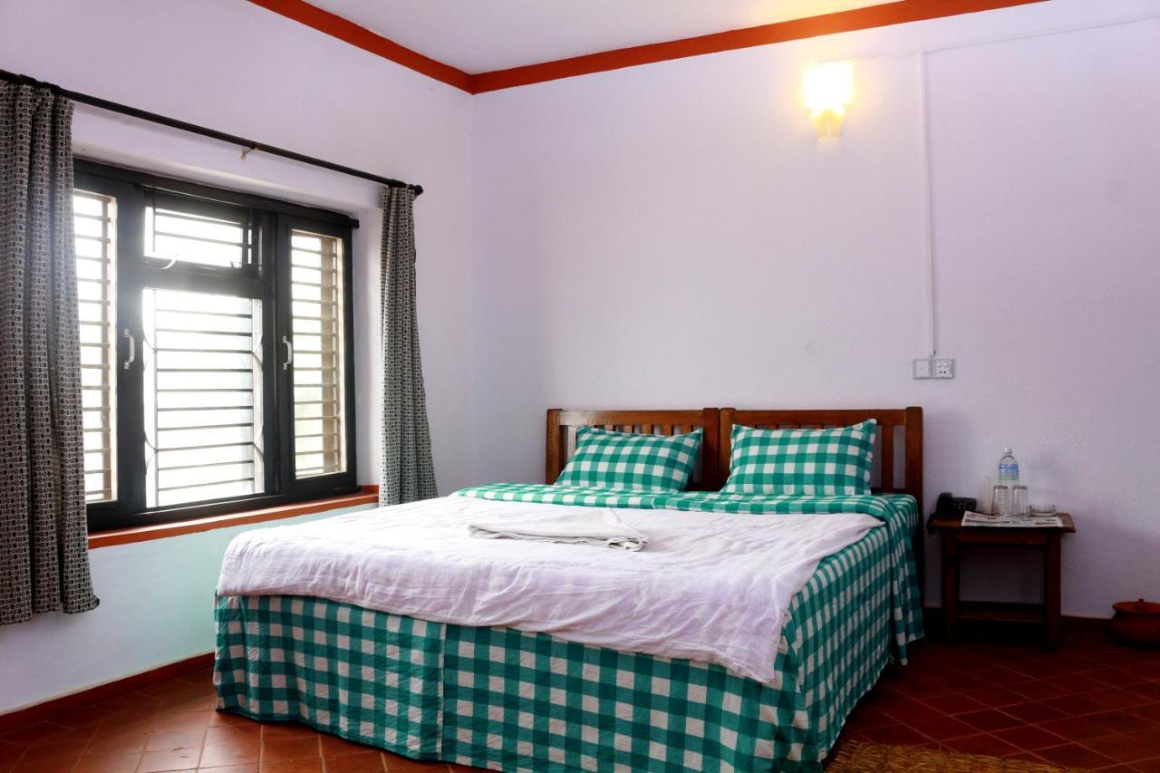 Hôtel Bravo à Katmandou Extérieur photo